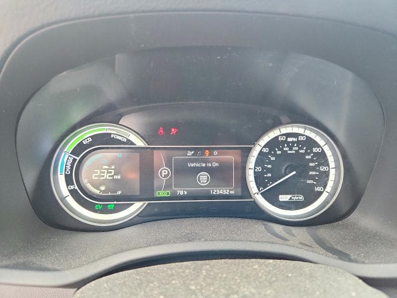 2019 KIA NIRO LX 9