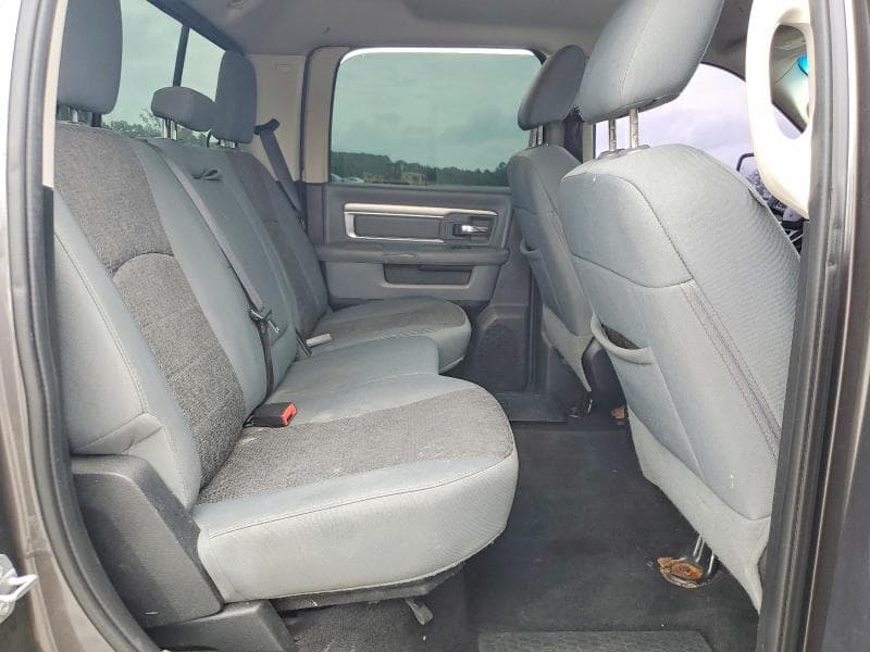2017 RAM 1500 SLT 10