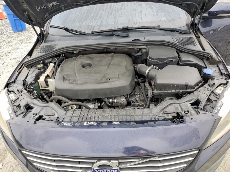 2017 VOLVO V60 T5 11