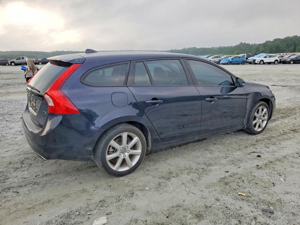 2017 VOLVO V60 T5 3