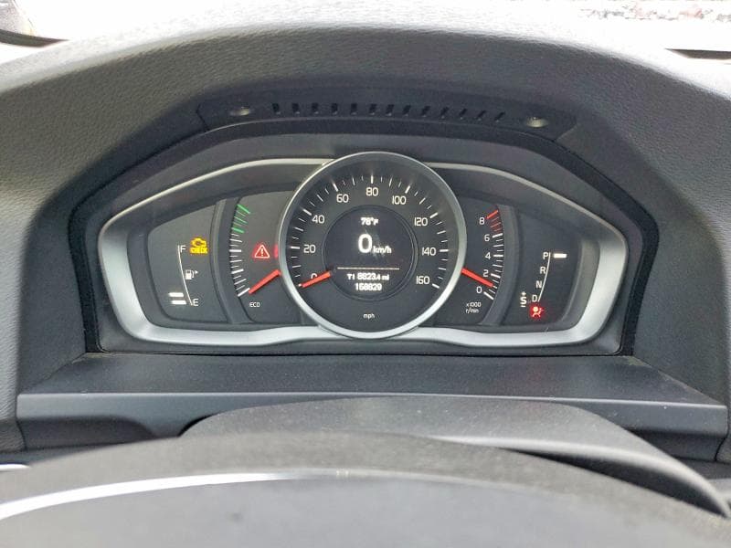 2017 VOLVO V60 T5 9