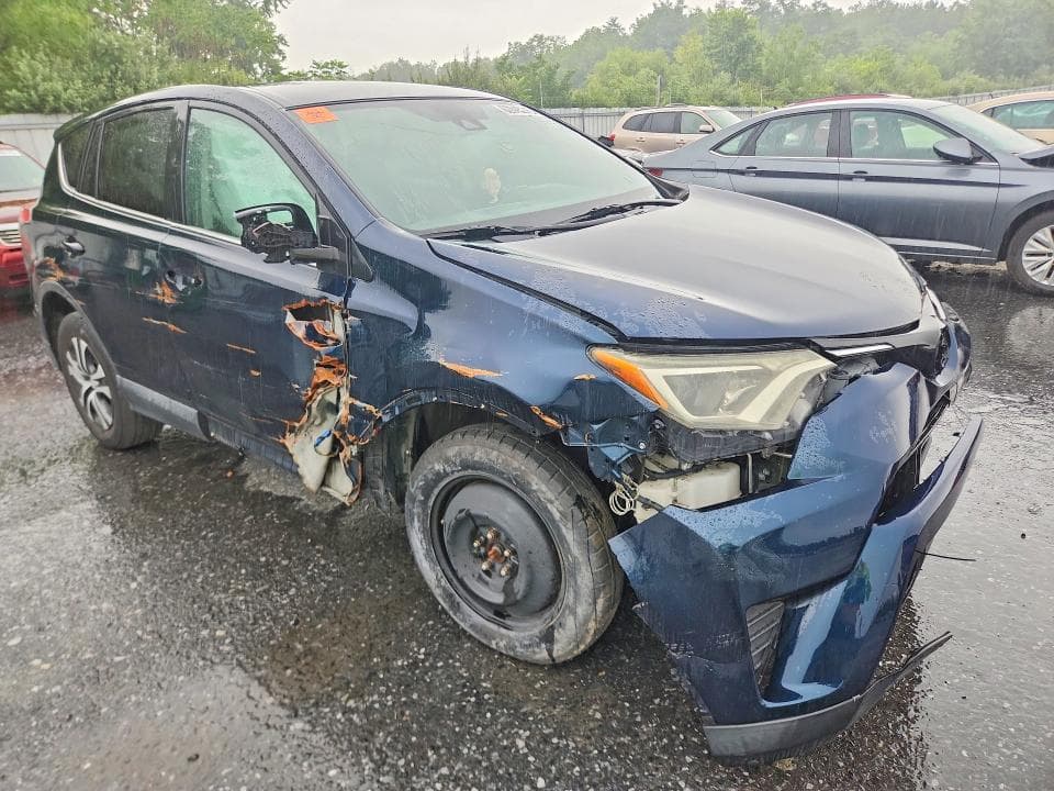 2017 TOYOTA RAV4 LE 4