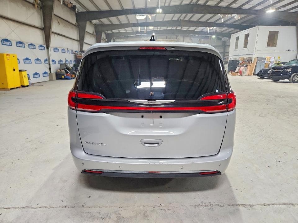 2024 CHRYSLER PACIFICA TOURING L 6