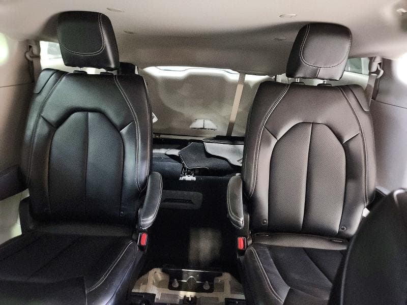 2024 CHRYSLER PACIFICA TOURING L 10