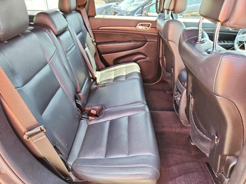 2017 JEEP GRAND CHEROKEE LAREDO 11