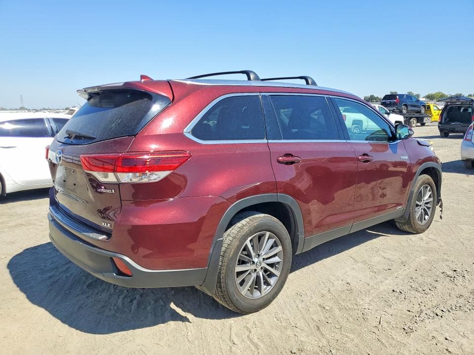 2019 TOYOTA HIGHLANDER HYBRID XLE 3