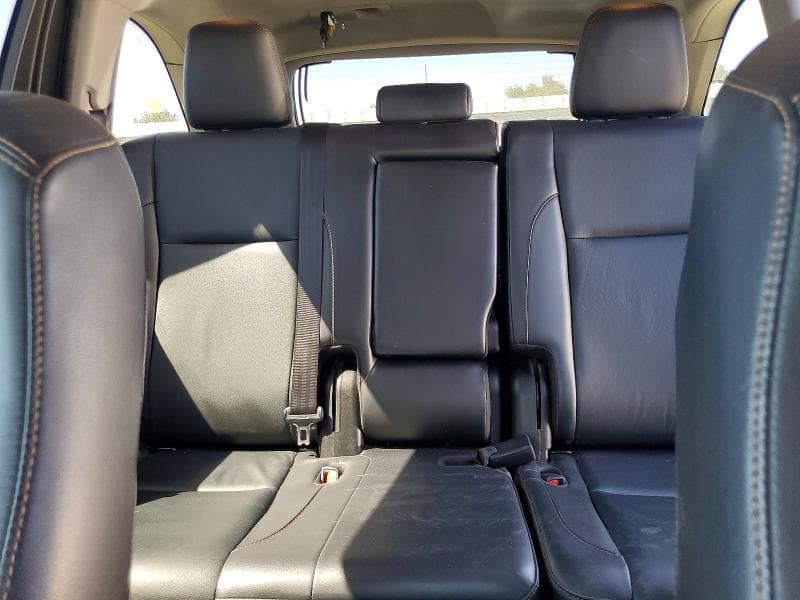 2019 TOYOTA HIGHLANDER HYBRID XLE 10