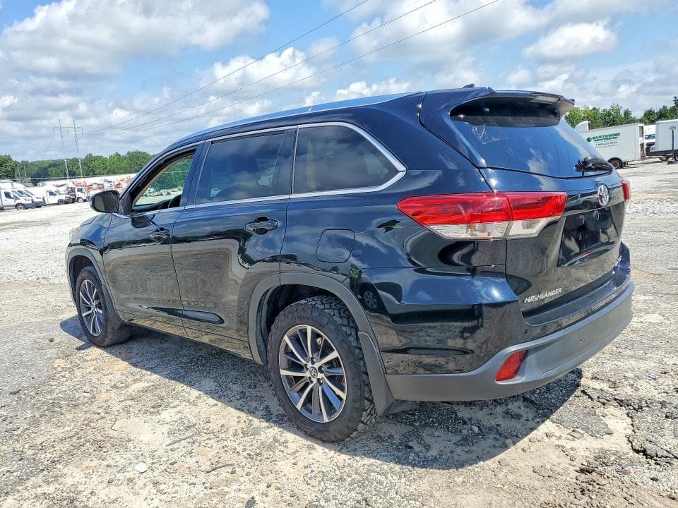 2018 TOYOTA HIGHLANDER XLE 2