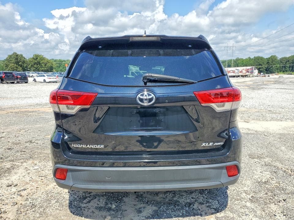 2018 TOYOTA HIGHLANDER XLE 6