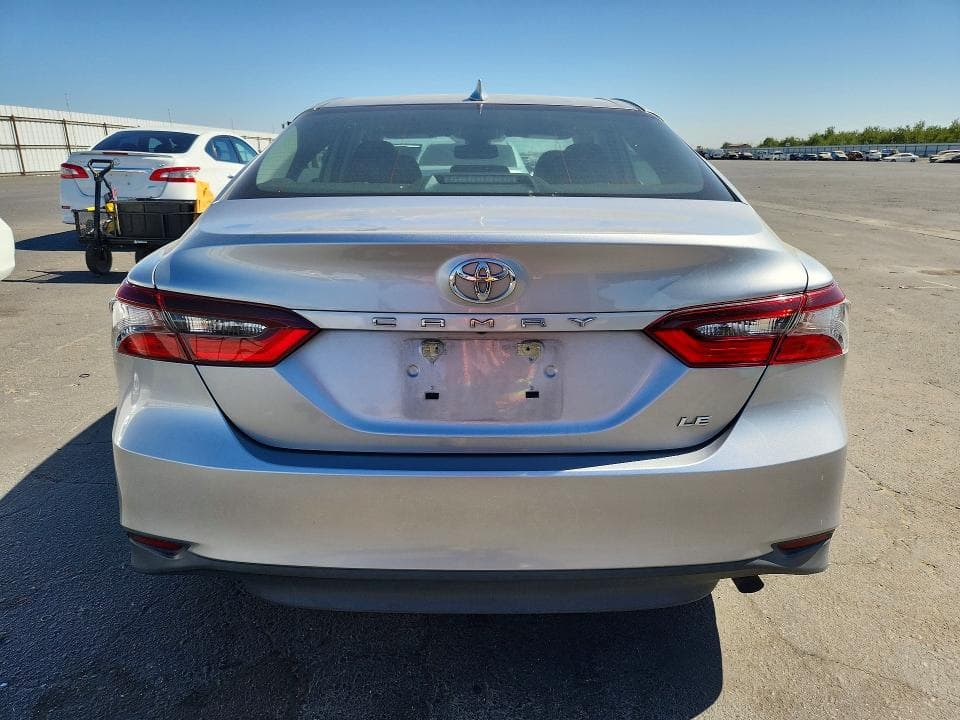 2022 TOYOTA CAMRY LE 6