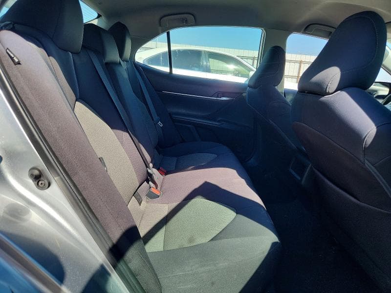2022 TOYOTA CAMRY LE 10