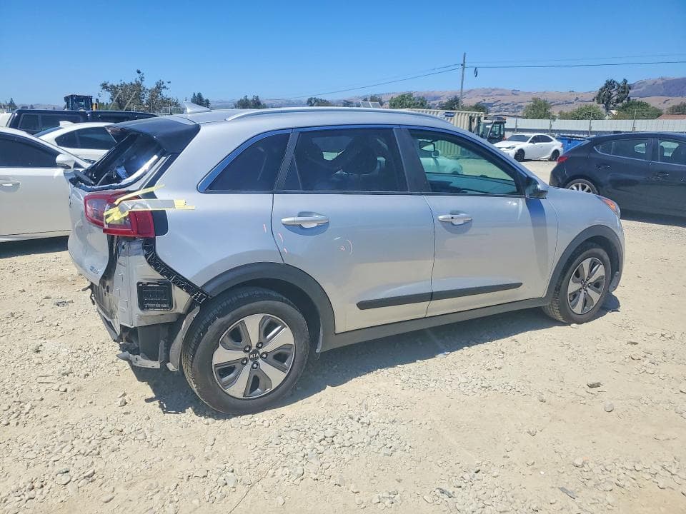 2019 KIA NIRO LX 3