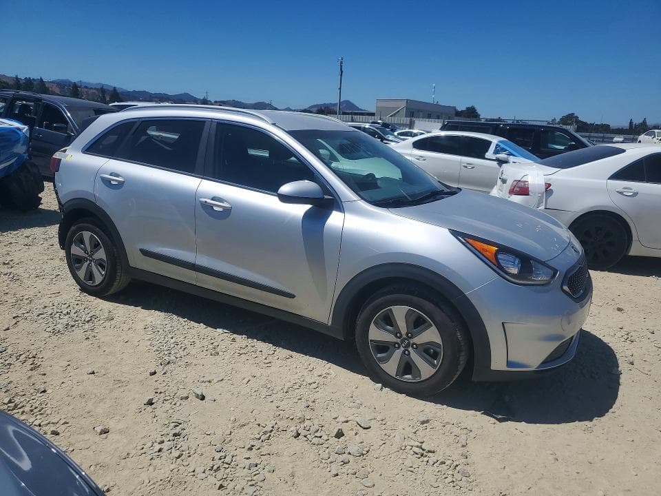 2019 KIA NIRO LX 4