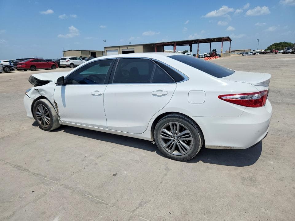 2017 TOYOTA CAMRY SE 2