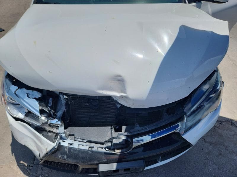 2017 TOYOTA CAMRY SE 11