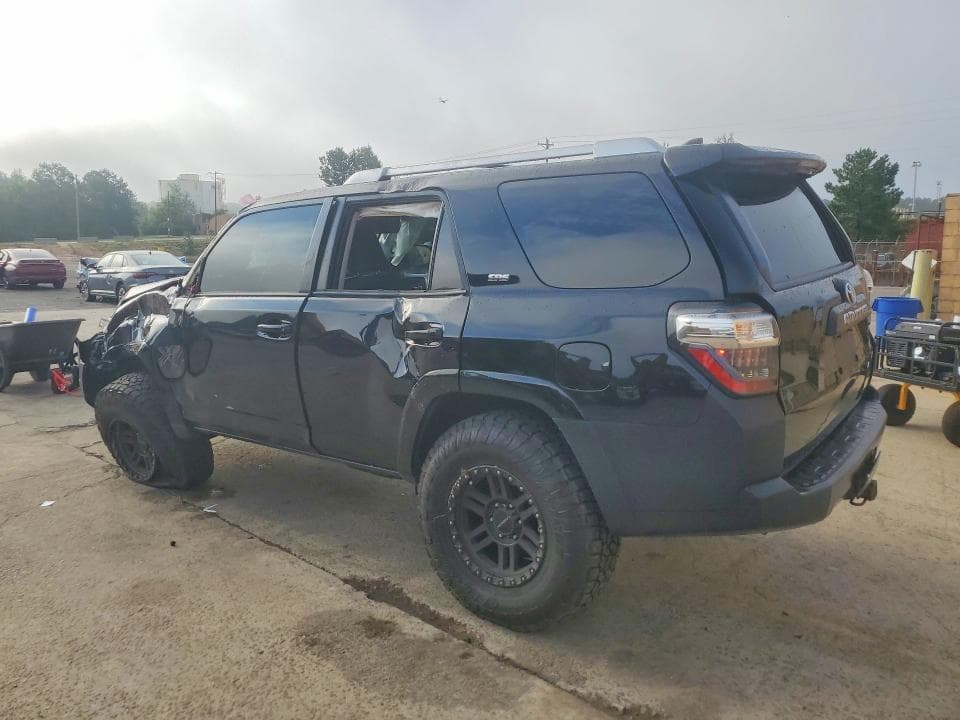 2018 TOYOTA 4RUNNER SR5 PREMIUM 2