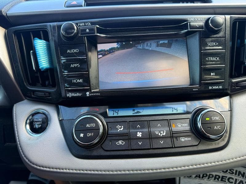 2017 TOYOTA RAV4 XLE 10