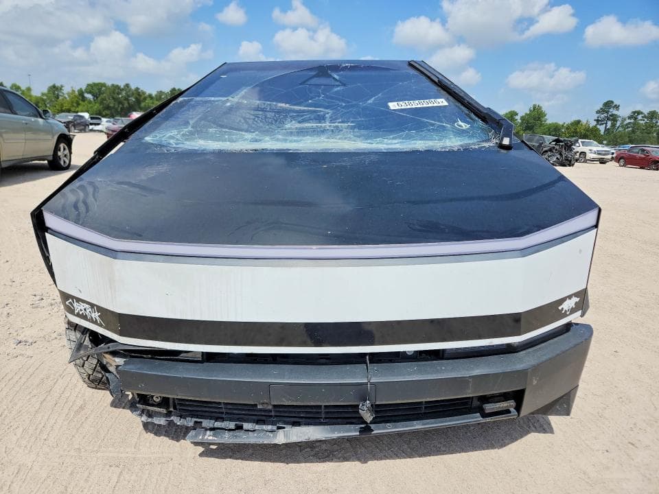 2024 TESLA CYBERTRUCK 5
