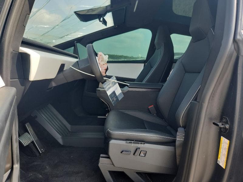 2024 TESLA CYBERTRUCK 7