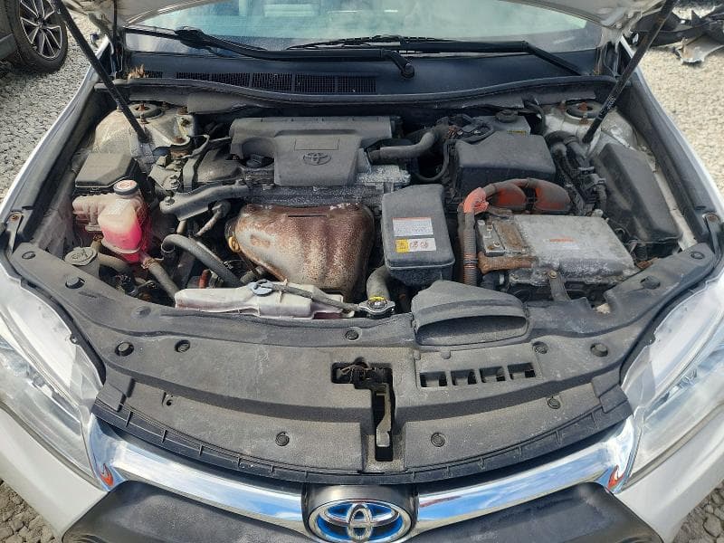 2017 TOYOTA CAMRY HYBRID LE 11