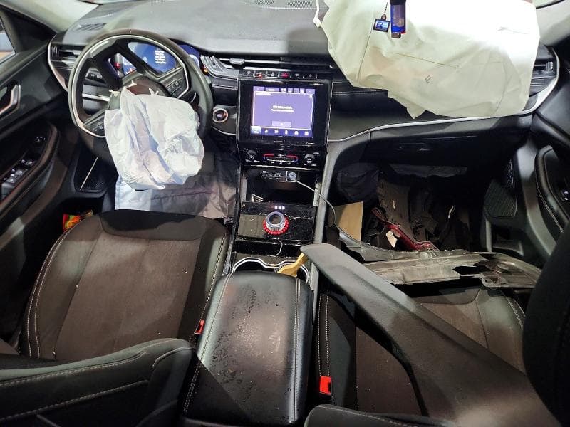 2023 JEEP GRAND CHEROKEE L LAREDO 8