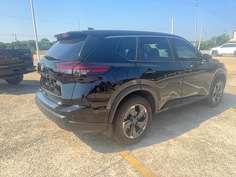 2026 NISSAN ROGUE SV 4