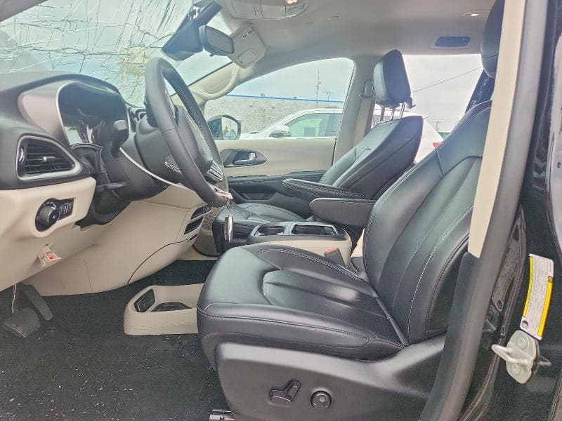 2024 CHRYSLER PACIFICA TOURING L 7