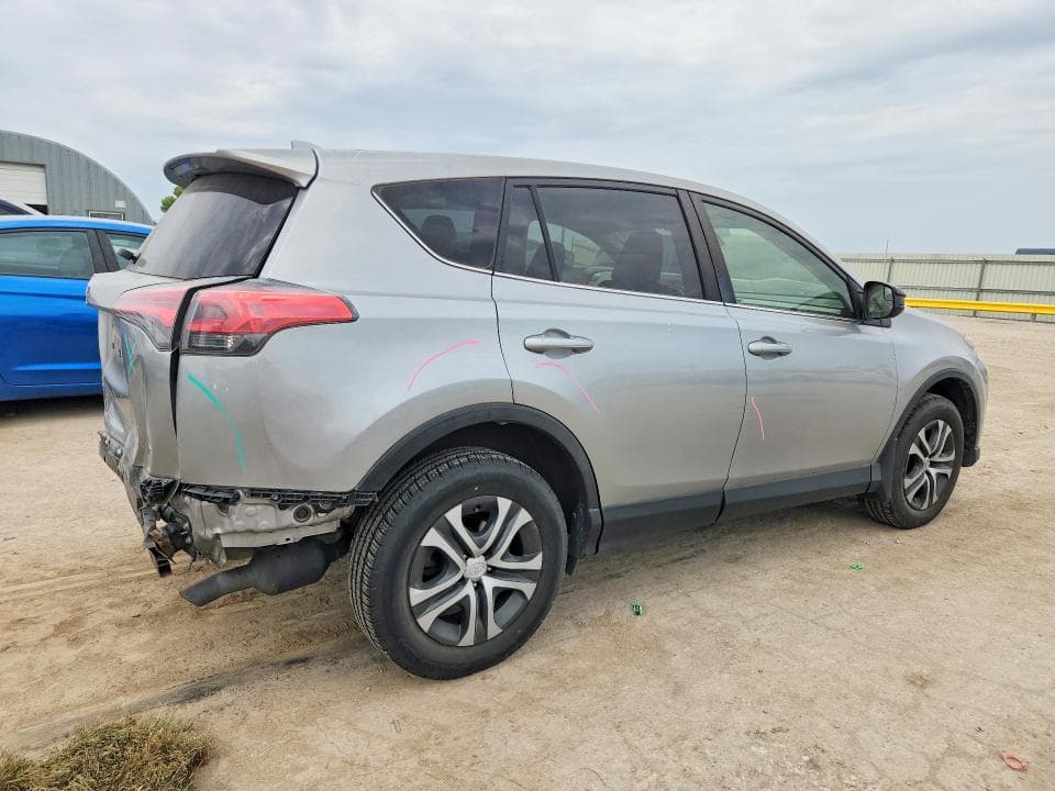 2018 TOYOTA RAV4 LE 3