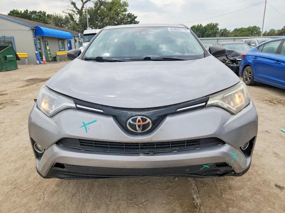 2018 TOYOTA RAV4 LE 5