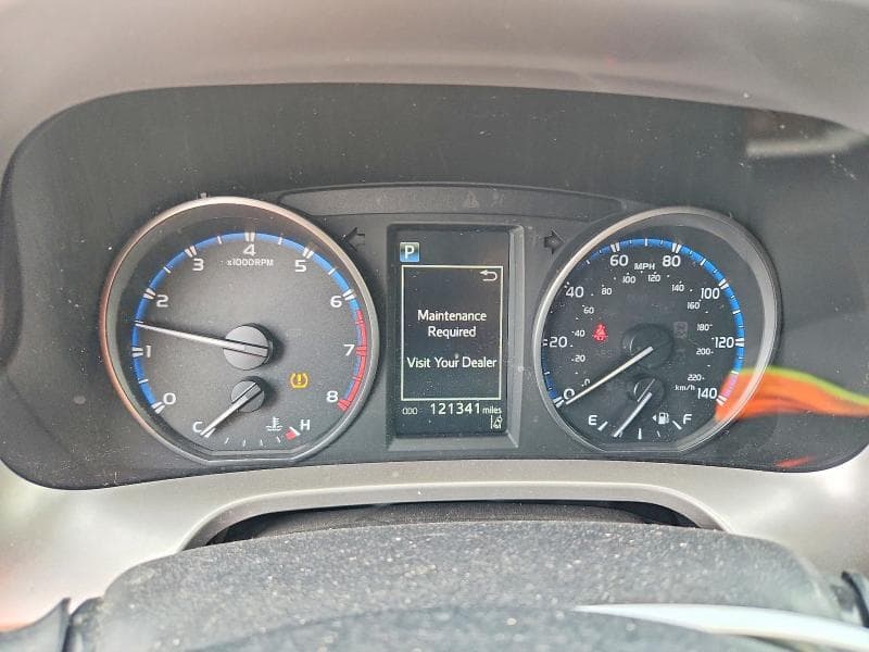 2018 TOYOTA RAV4 LE 9