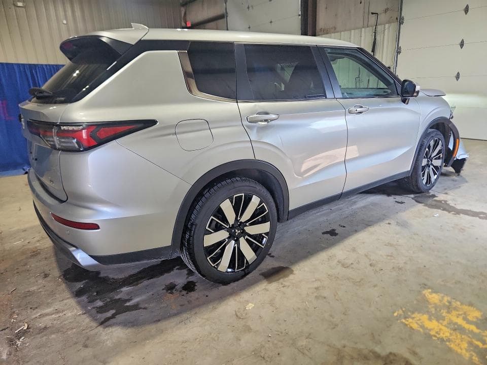 2025 MITSUBISHI OUTLANDER SE 3