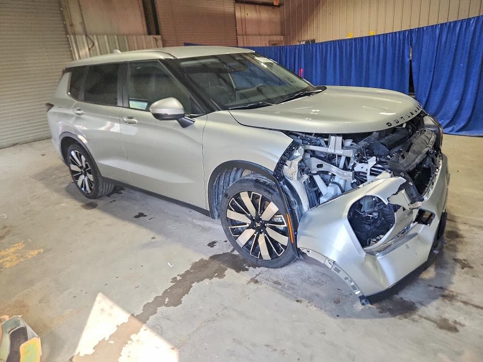 2025 MITSUBISHI OUTLANDER SE 4