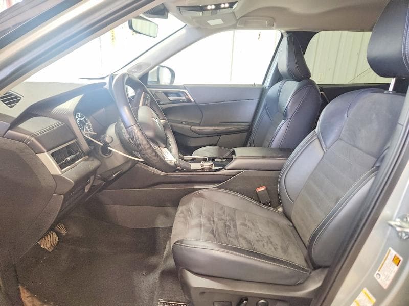 2025 MITSUBISHI OUTLANDER SE 7