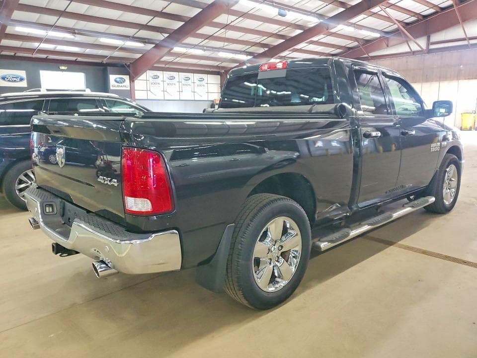 2017 RAM 1500 SLT 3