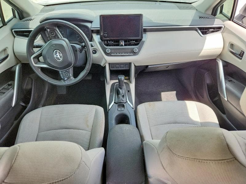 2023 TOYOTA COROLLA CROSS LE 8