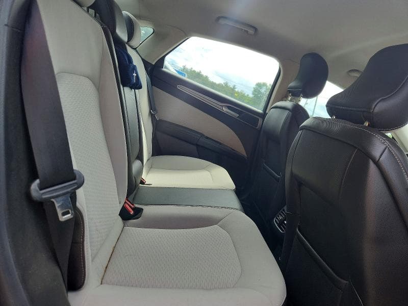 2019 FORD FUSION SE 10