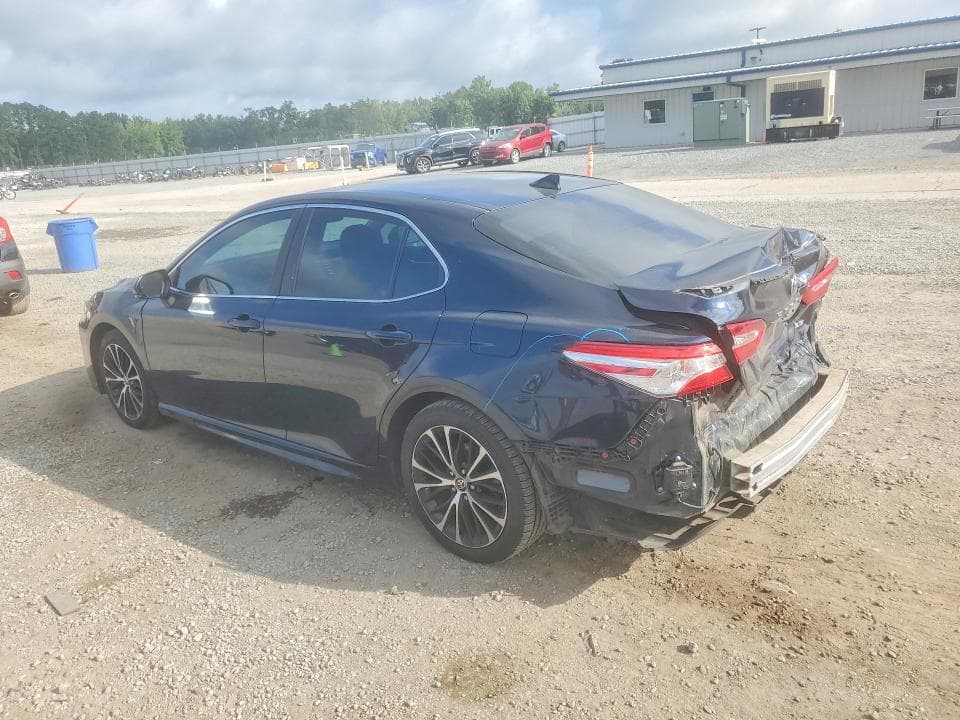 2020 TOYOTA CAMRY SE 2