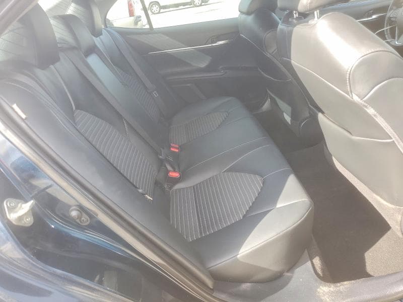 2020 TOYOTA CAMRY SE 10
