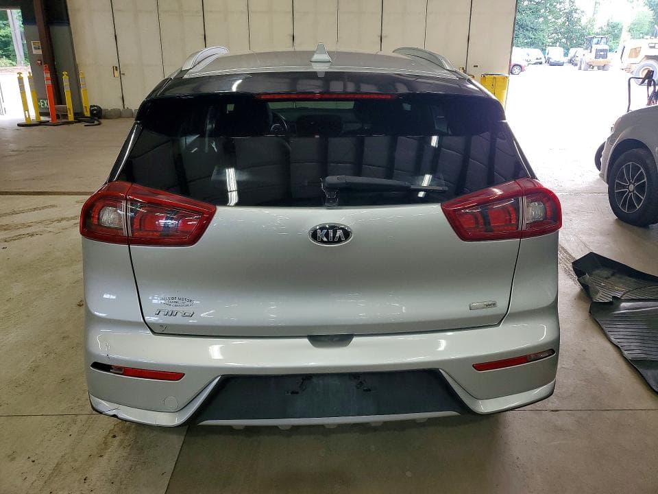 2018 KIA NIRO LX 6