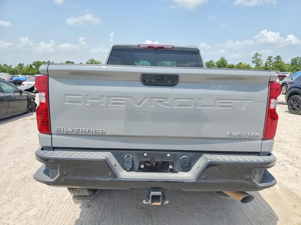 2025 CHEVROLET SILVERADO K2500 CUSTOM 6