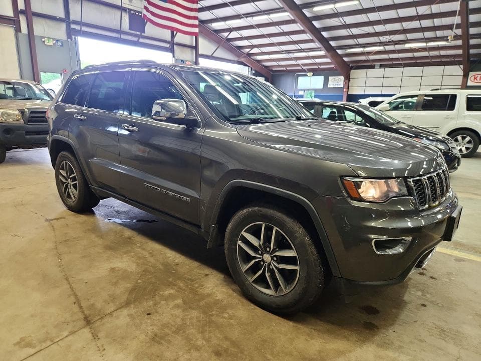 2017 JEEP GRAND CHEROKEE LIMITED 4