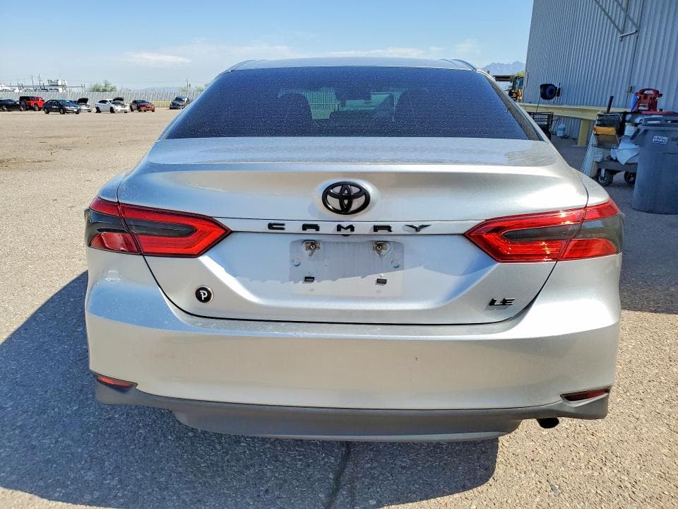 2018 TOYOTA CAMRY LE 6