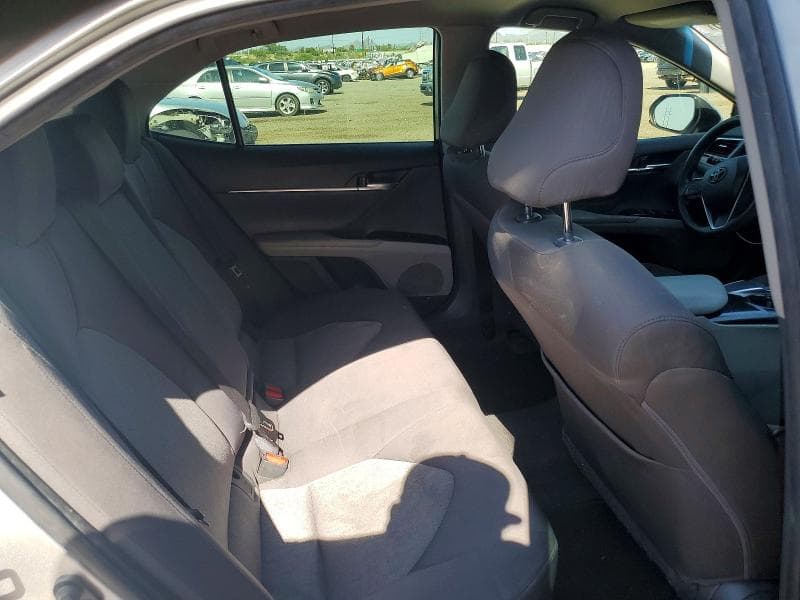 2018 TOYOTA CAMRY LE 10