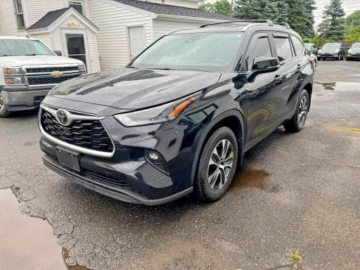 2023 TOYOTA HIGHLANDER XLE - 1