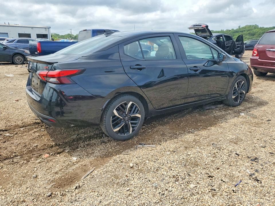 2024 NISSAN VERSA SR 3
