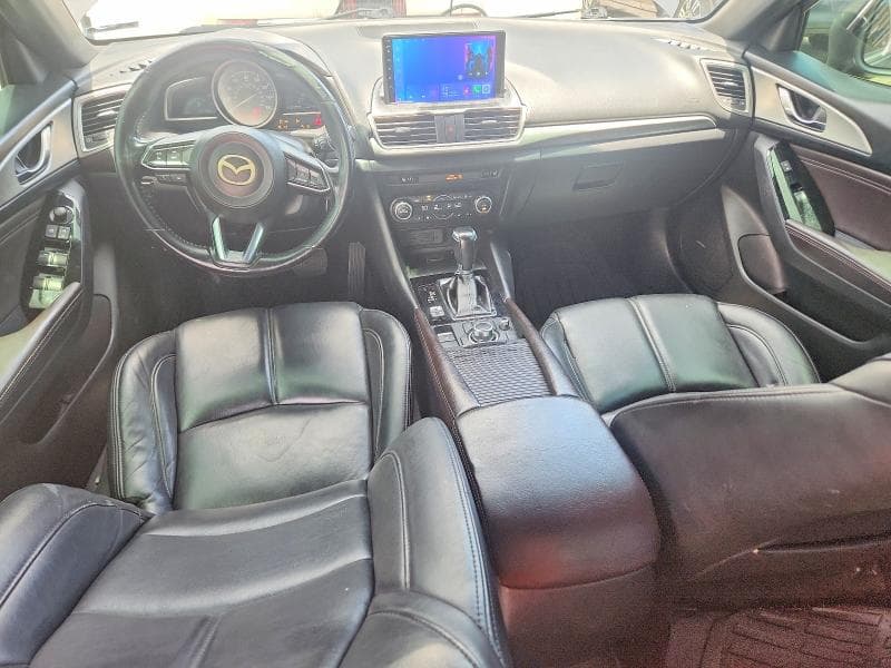 2017 MAZDA 3 TOURING 8