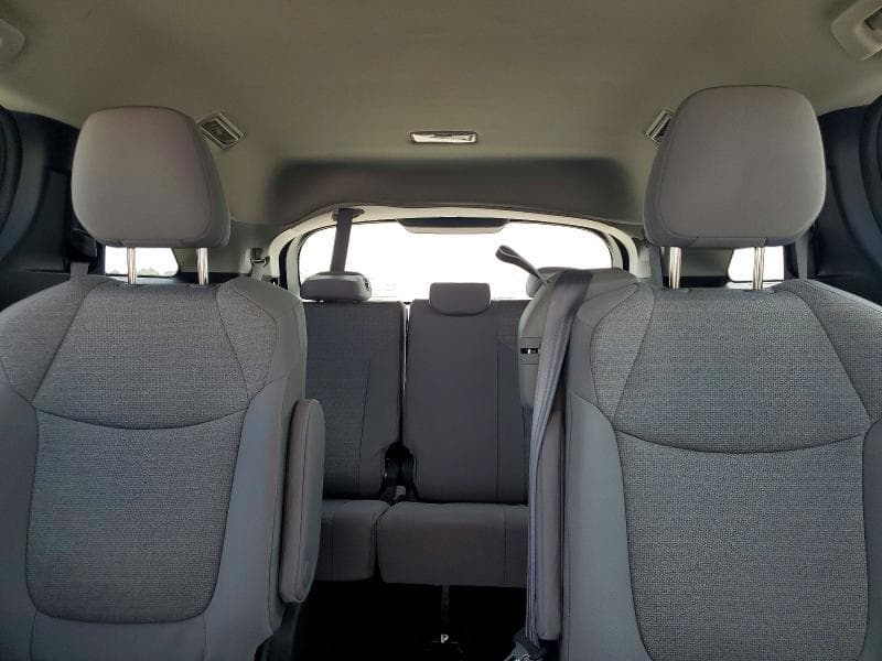 2025 TOYOTA SIENNA LE 10