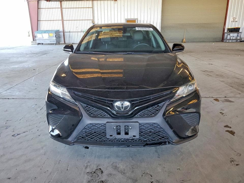 2020 TOYOTA CAMRY SE 5