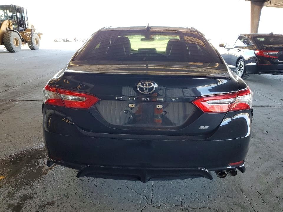 2020 TOYOTA CAMRY SE 6