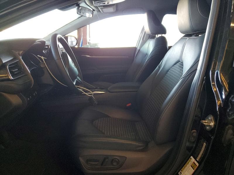 2020 TOYOTA CAMRY SE 7